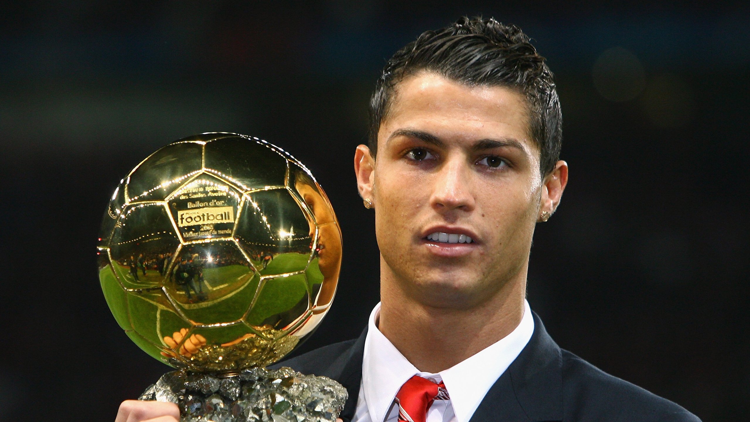 埃文·富尼耶（Evan Fournier）确认将代表法国出战巴黎奥运会，埃文富尼埃